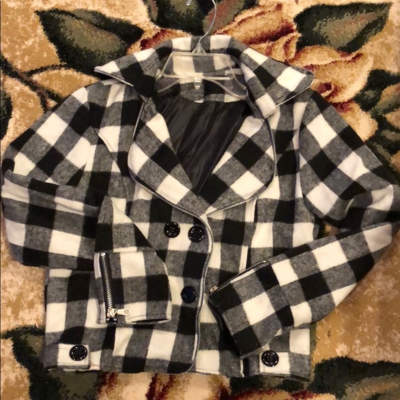 Cute jacket. - Picture 5 of 6